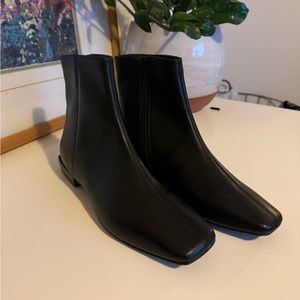 Linea Paolo Square Toe Boots - Black - 6